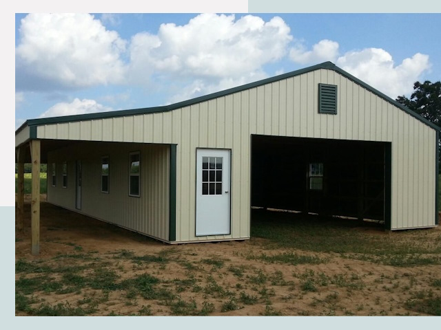 Строительство конюшен в Ревде