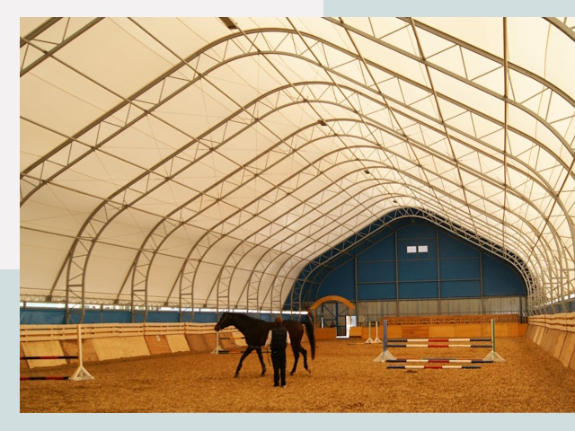 Строительство конных манежей в Ревде